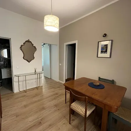 A Slice Of Riviera ラッパロ